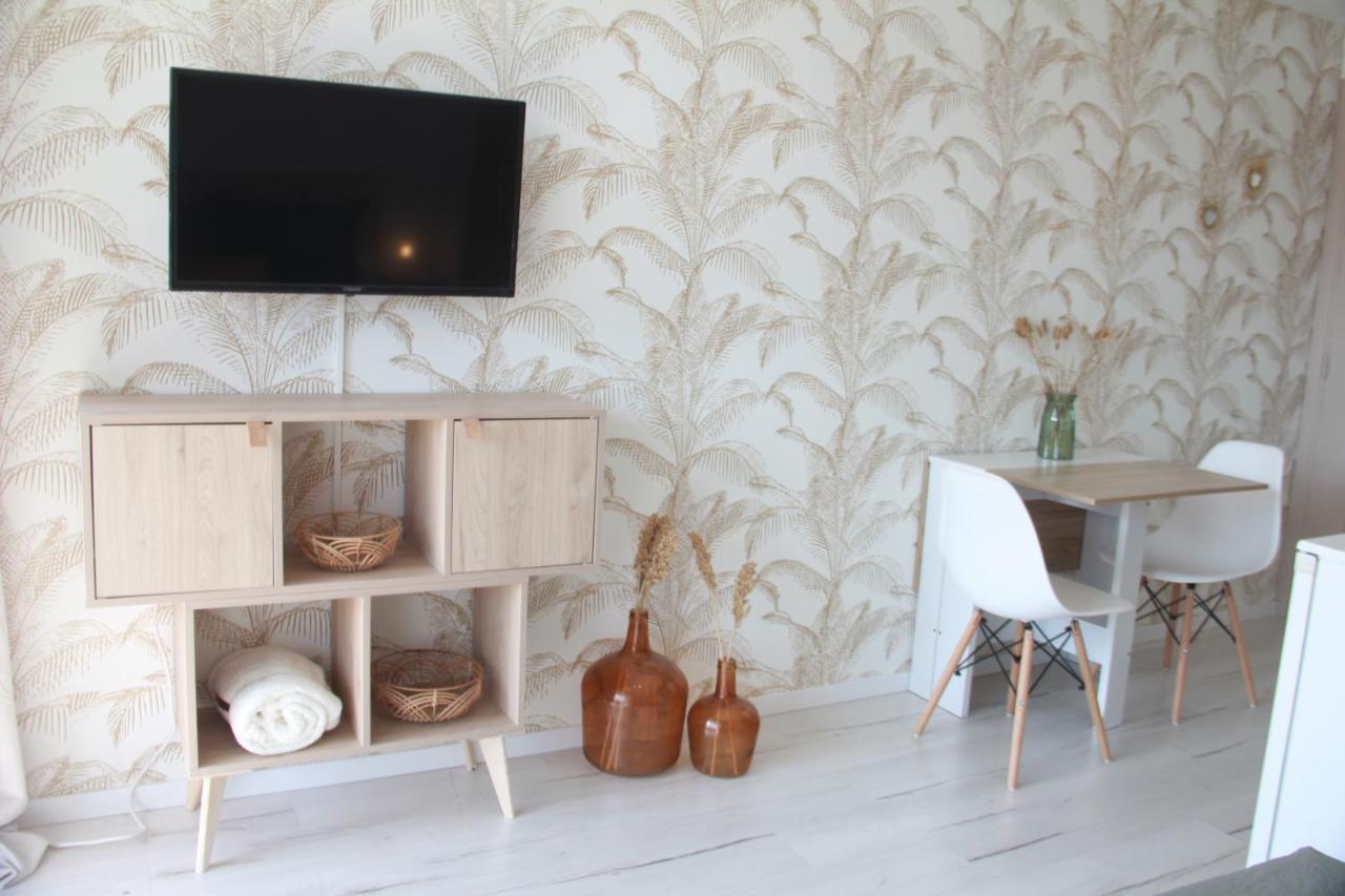 Les Palmiers - Appartement Avec Piscine Proche Plages - Wifi Et Clim アンティーブ エクステリア 写真